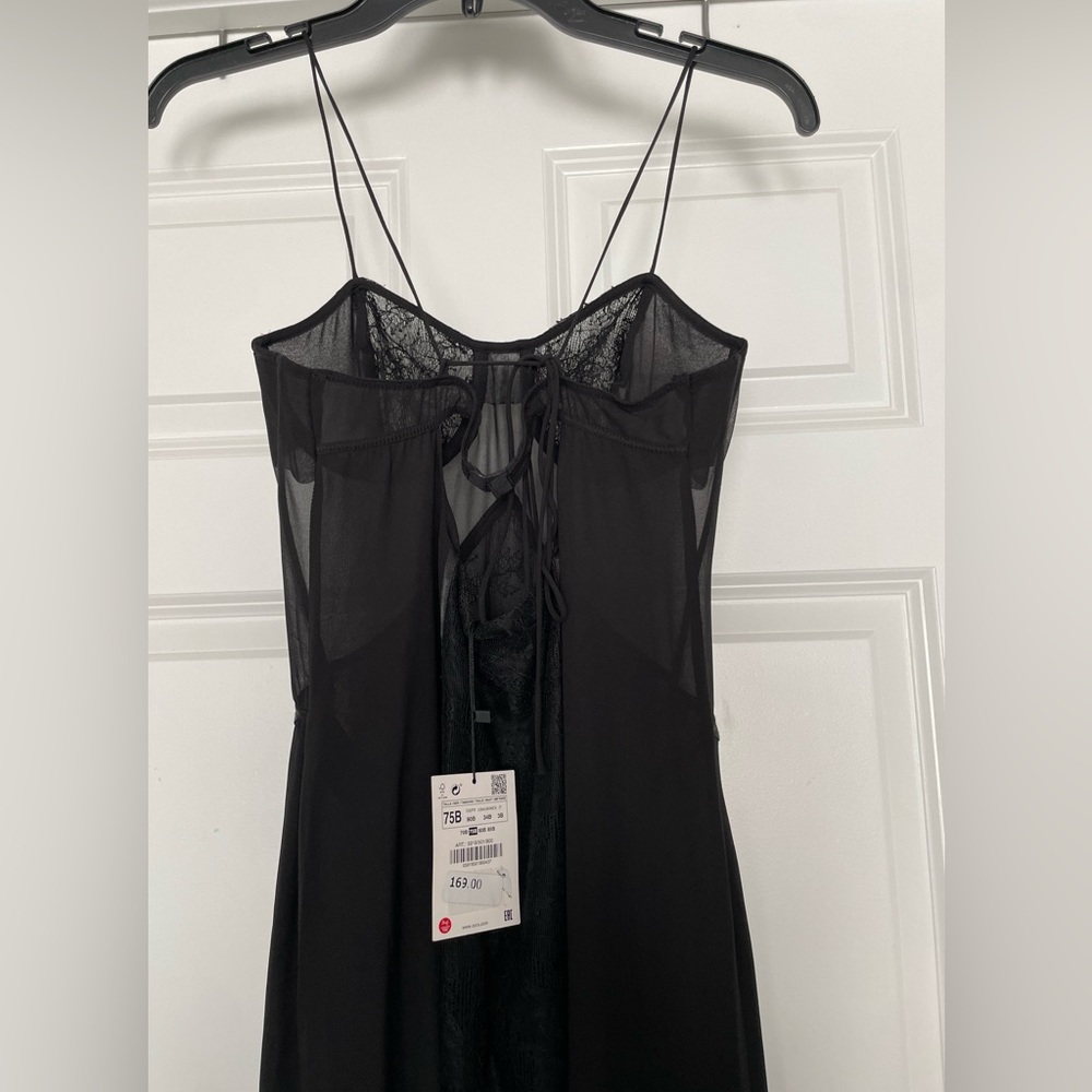 ZARA Long Lace Dress (34B) - Picture 7 of 7